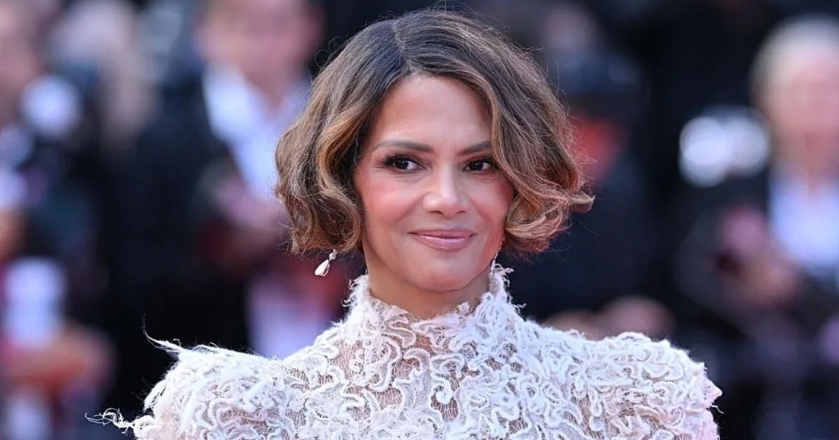 Halle Berry Makeup Free Photo Redefines Beauty, Aging, and Authenticity in 2025
